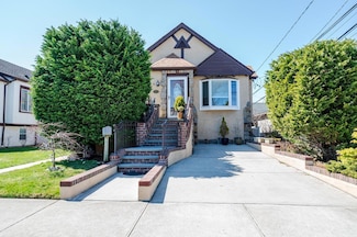 311 Washington Blvd, Long Beach, NY 11561