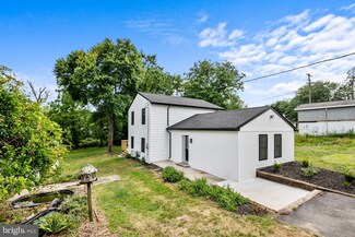 25 Poplar Ave, Temple, PA 19560