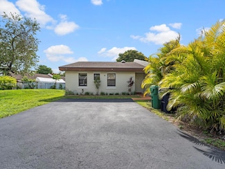5207 SW 141st Place, Miami, FL 33175