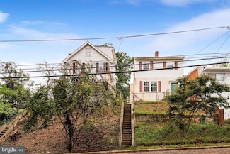 4225 Gault Place NE, Washington, DC 20019