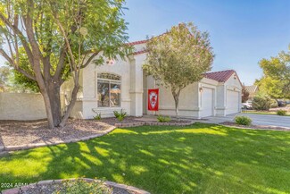 135 E Betsy Ln, Gilbert, AZ 85296
