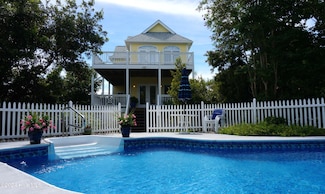 206 Shipwreck Ln, Emerald Isle, NC 28594