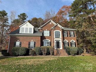 884 Clonmel Dr, Matthews, NC 28104