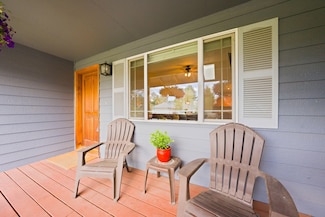 696 NE Providence Dr, Bend, OR 97701