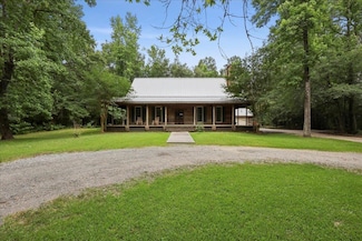 4305 Stallion Rd, Orange, TX 77632