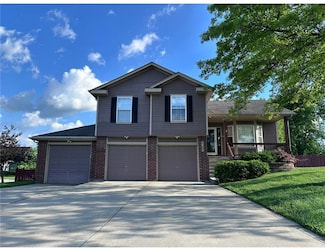 1703 Rolling Rock Rd, Raymore, MO 64083