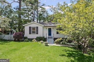 881 Mclinden Ave SE, Smyrna, GA 30080
