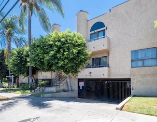 8331 Cedros Ave Unit 14, Panorama City, CA 91402