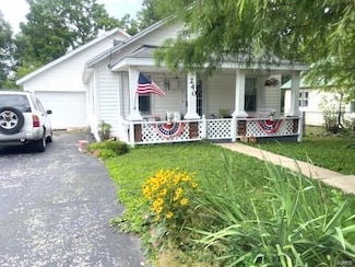 240 Hoover Ave, Lebanon, MO 65536