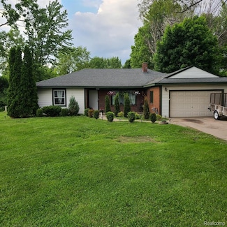 1075 E Hill Rd, Grand Blanc, MI 48439