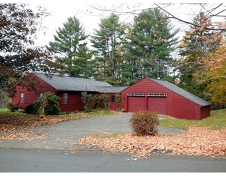 15 E Hill Rd, Brimfield, MA 01010