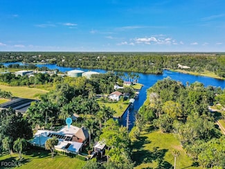 1891 Seminole Harbor Dr, Alva, FL 33920