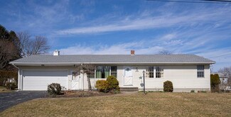 206 Caroline Ave, Somerset, MA 02725