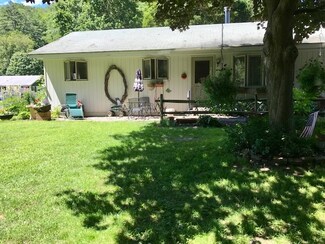 63 Huntington Dr, Windsor, VT 05089