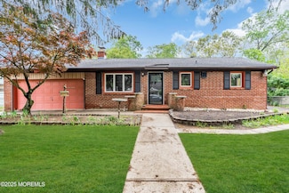 215 Sunset Ln, Howell, NJ 07731