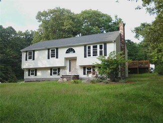 587 Central Ave, Johnston, RI 02919