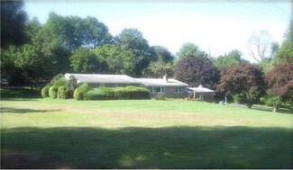815 Spring Valley Dr, Springfield, PA 19064