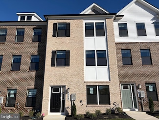 5221 Manor Park Dr, Upper Marlboro, MD 20772