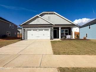 79 Northwood Dr, Fuquay-Varina, NC 27526