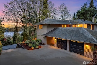 5310 W Mercer Way, Mercer Island, WA 98040