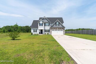 103 Easton Dr, Richlands, NC 28574