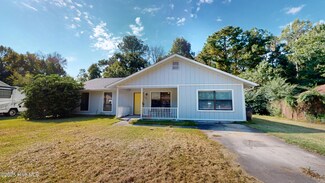 1033 Massey Rd, Jacksonville, NC 28546
