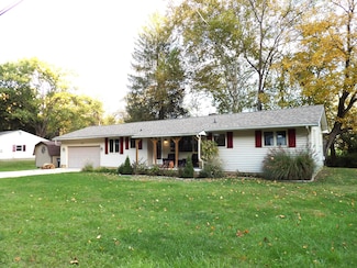 144 Lynwood Ln, Lancaster, OH 43130