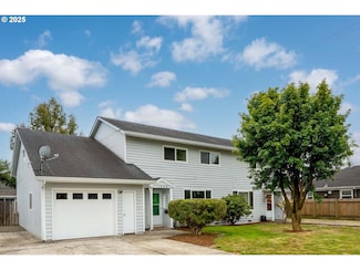 1009/1011 Grove Ave Unit 1009-11, Tillamook, OR 97141