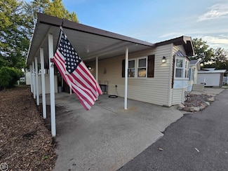 24340 Belfast St Unit 31, Harrison Township, MI 48045