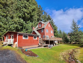 827 Lilly Dr, Kodiak, AK 99615