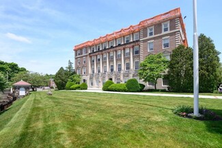 16 Balmoral St Unit 214, Andover, MA 01810