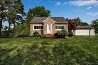 492 Aurora St, Lancaster, NY 14086