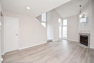10855 Meadowglen Ln Unit 721, Houston, TX 77042