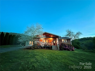 11 Chaz Ln, Candler, NC 28715