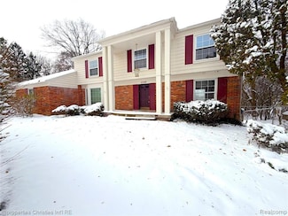 4268 Covered Bridge Rd, Bloomfield Hills, MI 48302