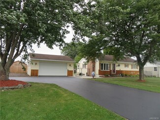 3124 Raymond Rd, Sanborn, NY 14132