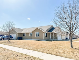 601 Porter Rd, Evansville, WI 53536