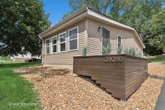 35083 N Sheridan Dr, Ingleside, IL 60041