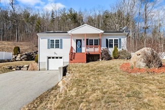 107 Cournoyer Blvd, Southbridge, MA 01550