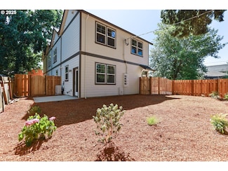 5477 N Fessenden St, Portland, OR 97203