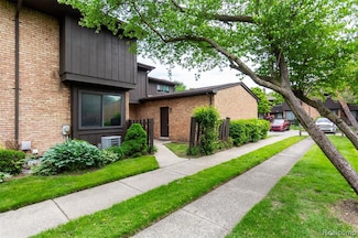 37331 Clubhouse Dr Unit 87, Sterling Heights, MI 48312