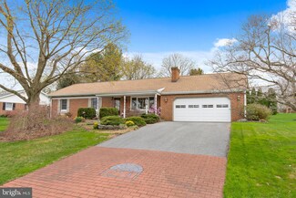 314 Wynwood Dr, Willow Street, PA 17584
