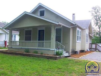 950 SW Lindenwood Ave, Topeka, KS 66606