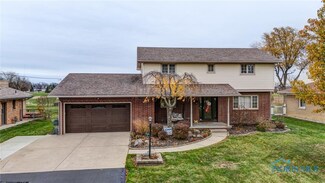 109 S Stadium Rd, Oregon, OH 43616