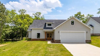 135 Oak Point Dr, Plantersville, MS 38862