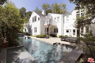 2121 Trently Ln, Beverly Hills, CA 90210