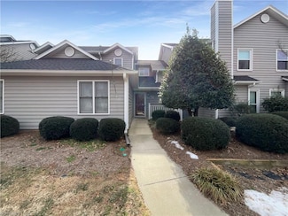 3779 Wayfarer Dr, Greensboro, NC 27410