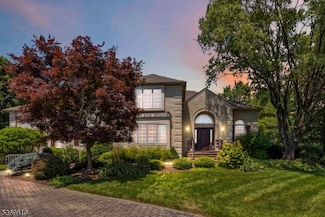 35 Manor Dr, Morristown, NJ 07960