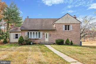 742 Winchester Rd, Broomall, PA 19008