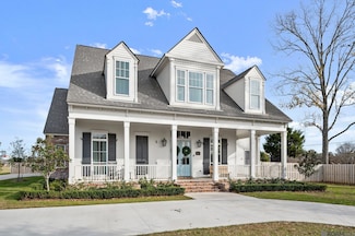 6904 Fleur de Lis, Zachary, LA 70791